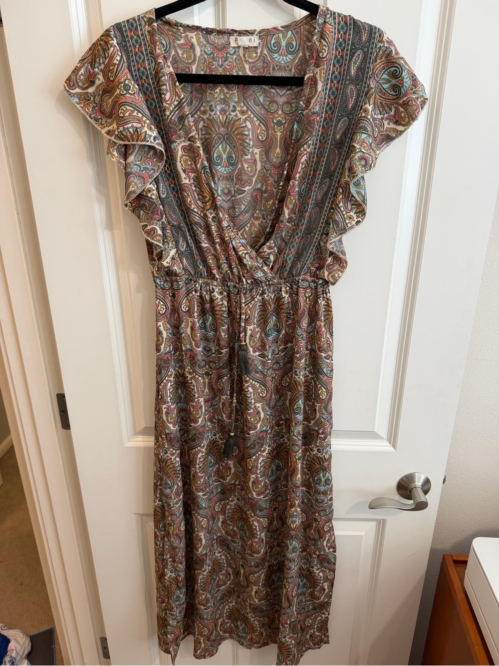 Paani boho paisley v neck maxi dress size medium